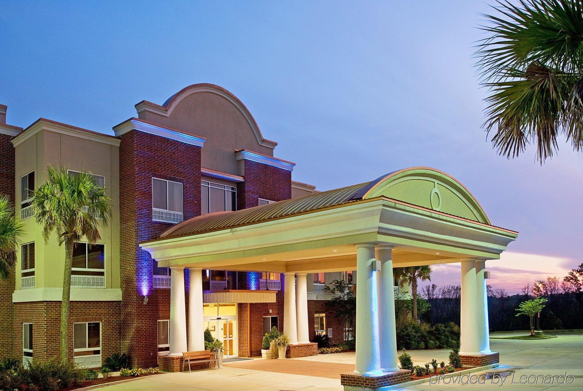 Holiday Inn Express Hotel & Suites Lucedale By Ihg Εξωτερικό φωτογραφία